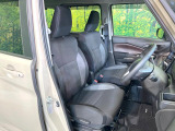 運転席シート廻りは使用感も少なく、良好な状態となっています。前オーナー様が丁寧に使っていたことがよくわかりますね。