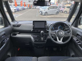 運転席からの視界もよくどなたがお乗りになられても運転しやすい車両になっています☆