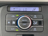 オートエアコンは温度を設定するだけで、自動で風量などを設定してくれます。運転しながら操作も必要ないので、安全性も向上します。