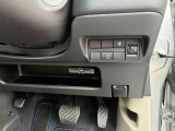 運転席右側に各種スイッチがあります!