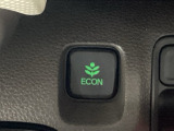 ★ECONスイッチ★ エコドライブを加速しよう!スイッチをONにすると、運転の仕方によるロスを抑え込み燃費をよくするようクルマが頑張ります(*^ー^*)燃費向上にチャレンジ♪