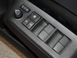 電動格納式ドアミラー・パワーウインドウを装備しています。