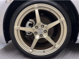 足元に個性を出すことの出来る社外アルミ付き!