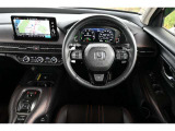 ドライバーを包み込み 運転の期待が高まるコックピット