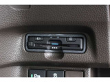 ETC車載器を装着しております。有料道路の料金所もスマートに通過できます。
