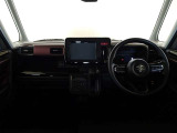 【メーター廻り】シンプルで飽きないデザイン、運転中も視界の邪魔にならない構造になっているので運転に支障もありません♪