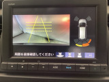 バックでの車庫入れも安心です! リアカメラが付いているバックモニター付のナビを装備しております。バンパーについているソナーや、操作線もついており距離感も画面から確認できます。