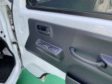 運転席側のドア部。パワーウィンドーのスイッチになります。