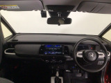 【前方視界】開放的な前方視界!運転がしやすく疲れにくいです♪窓が大きく、見通しがとっても良いおクルマですよ♪