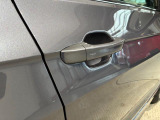 &rdquo;Keyless Access&rdquo;によって、ドアハンドルに手をかけるだけでドアロックが解除できます!