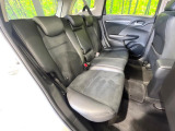後部座席も気になるようなキズ・汚れやへたり等、大きなダメージはなく、良好な状態です。