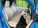 運転席シート廻りは使用感も少なく、良好な状態となっています。丁寧に使われていたことがよくわかりますね。