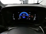 視認性の良いスピードメーターですね。夜も見やすく表示されますので運転が楽しくなります。