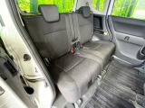 後部座席も気になるようなキズ・汚れやへたり等、大きなダメージはなく、良好な状態です。