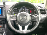 【純正革巻きステアリング】上質な革を使用することで、手にしっかり馴染みとても運転しやすいハンドルです♪