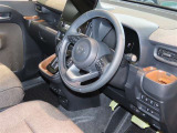 見通しのよいすっきりとした視界で、誰でも運転しやすいです。運転のしやすさは疲れにくさにも繋がりますよ♪