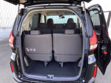 テールゲートを開けるとラゲッジルームがあるので荷物を収納できます。