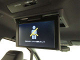 トヨタ純正12.1型後席ディスプレイを装備しております。