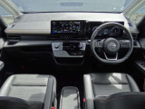 周囲が広く見わたせて、車両感覚もつかみやすく 足元も広々としてます。