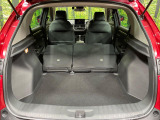 後席を格納すると、これだけの広さが!シーンに合わせたシートアレンジで、大きな荷物も積むことが出来ます♪