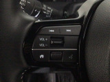 ステアリングリモコンは、運転中でも簡単に音量調整やチャンネル変更もできます!わき見運転防止にもつながるので安心です♪
