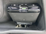 ETC搭載車しか通過できないスマートICが利用できるようになります。現在、スマートICの設置箇所も増えてきてます。また、料金所での小銭の出し入れや雨天時における窓の開閉などの紛らわしさも解消されます。
