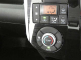 オートエアコン装備です。オートで空調を行ってくれるので車内は、とっても快適!だからドライブもさらに楽しい!