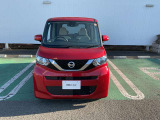 衝突被害軽減ブレーキ】よそ見運転の追突事故が増えています!もしぶつかりそうになったら自動でブレーキをかけてくれるので、事故のリスクを減らすことができます。