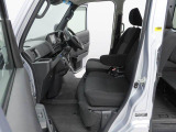 中古車は一物一価、同じようなお車でも、整備状況、外内装の状態など様々です。