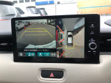 【マルチビューカメラシステム】クルマを上空から見下ろしたような映像が表示されます!さらに駐車がしやすくなります♪