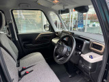 運転席と助手席にはシートヒーターが装備されています