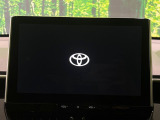 【10.5インチ ディスプレイオーディオ】大画面のディスプレイはAppleCarPlayやAndroidAutoが利用可能。大きな画面でスマホナビアプリ等が利用いただけます♪