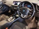 ☆センターパネルを運転席側に僅かに傾けたBMW独特のインパネ☆【駆け抜ける歓び】はここからもスタートしております☆