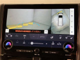 いまや必須装備「ナビゲーション」搭載!知らない場所にスイスイッとドライブ。もう、これなしではハンドルを握れませんね!でも運転中の操作は危険ですのでご注意ですね☆