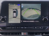 車の上から見下ろしたような360度見えるアラウンドビューモニター搭載してます!狭い駐車場や暗い場所でも安心して駐車出来ます!