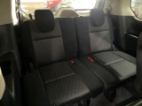 3列目シートはもちろん状態良好☆大人でもゆったりと座って頂けますので、大人数でのお出かけもラクラクです♪ご家族で、気の知れた仲間で、ドライブに行くのが楽しみですね♪