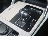 操作間違いがな様なシフトレバーになっております!