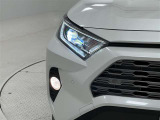 消費電力が少なく長寿命のLEDヘッドライトとフォグランプ!