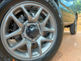 【純正16インチアルミホイール】外観にマッチした純正アルミホイールを装着しております。各種社外アルミホイールや、スタッドレスタイヤも取扱いしております。是非ご相談ください♪