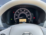 シンプルで見やすいデザイン!車の状態が一目でわかります!