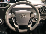 インテリアに合わせたデザインのステアリングは、運転される方のことも考え、運転しやすい形状、大きさです。是非一度、実際に触ってお確かめください。