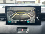 バックでの駐車が苦手な方や運転にあまり自信のない方でも後方の視界をしっかりサポート。安心して車庫入れが出来るバックカメラを装備しています!