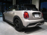 現車確認のご来店予約等もお待ちいたしております。お気軽にTEL 0078-6002-369993(無料)MINI一宮まで。