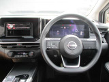 ノートの運転席廻りになります。