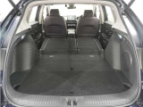 ◆リアシートを使用しない時はこの通り更に広々ラゲッジスペースの出来上がりです、たくさんの荷物が積み込み可能です!
