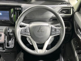 ステアリングも使用感が少なく、きれいな状態となっております♪