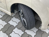 タイヤの溝もございます。