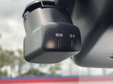 ドライブレコーダー装備です!もしもの時やあおり運転など、映像記録は証拠になるのであると安心ですね!