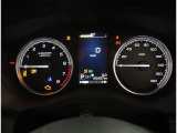 視認性に優れたメーターで、夜間走行も安心して運転できます!マルチインフォメ―ションディスプレイには車両情報を表示!メーター内の光度調整機能も付いております!