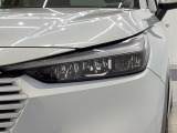 LEDヘッドライトは、点灯の瞬間から最大光量を発揮し、突然暗くなるトンネルなどでの安定感を高めます。